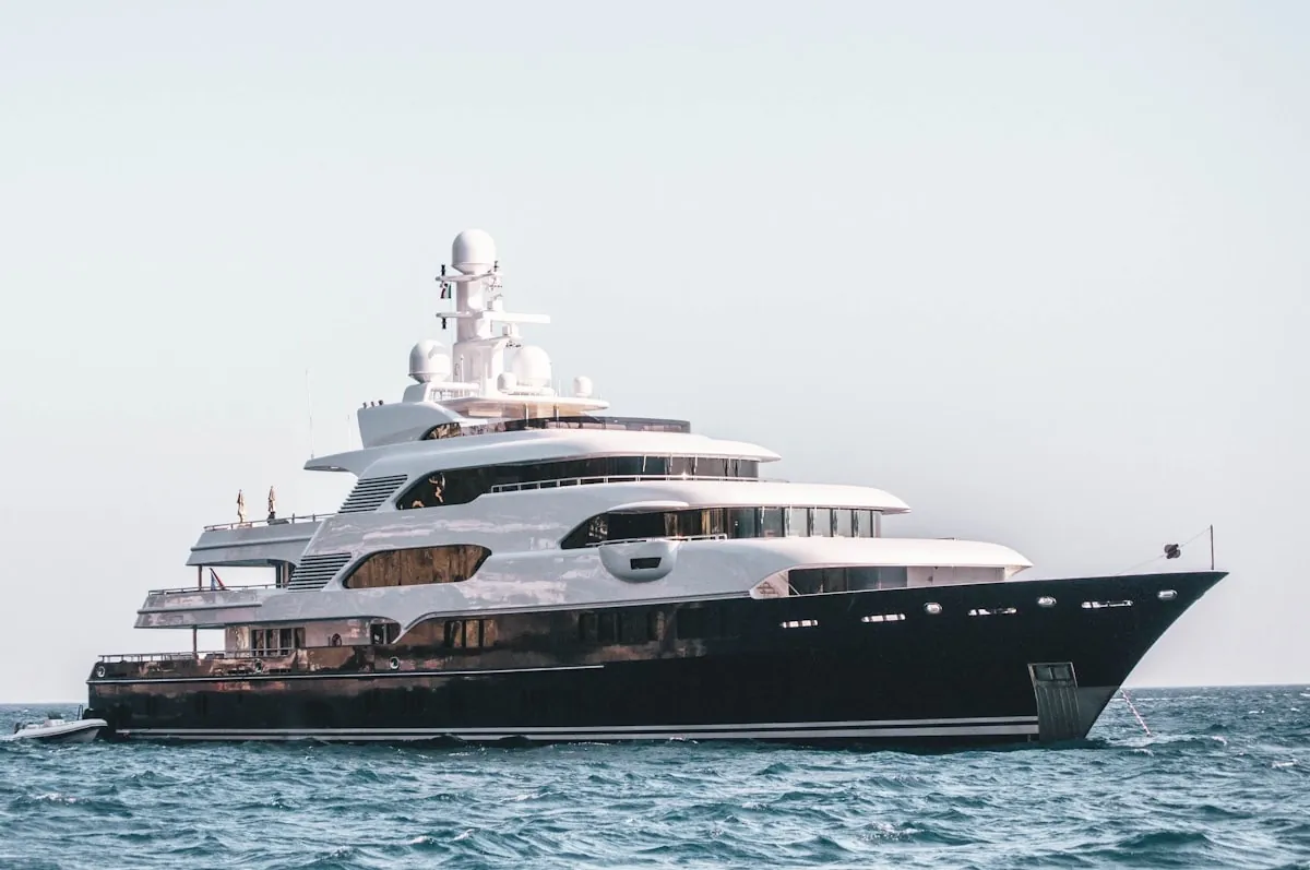 7-Day Bahamas Island Hopping by Yacht